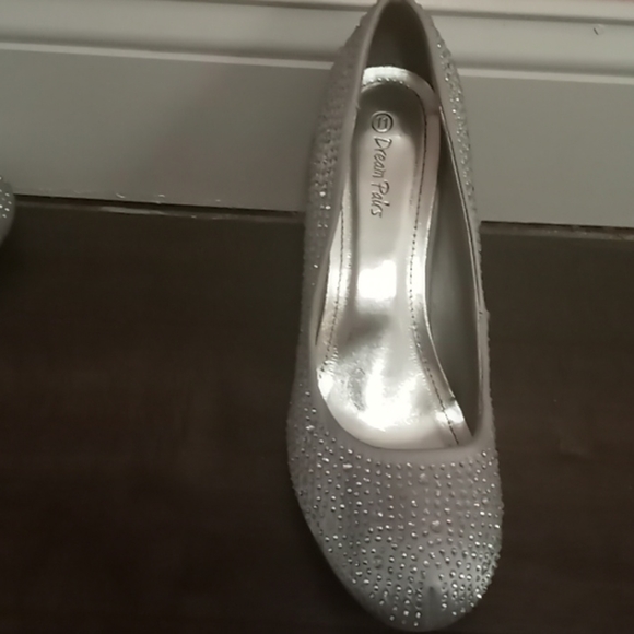 Heels - Picture 2 of 2